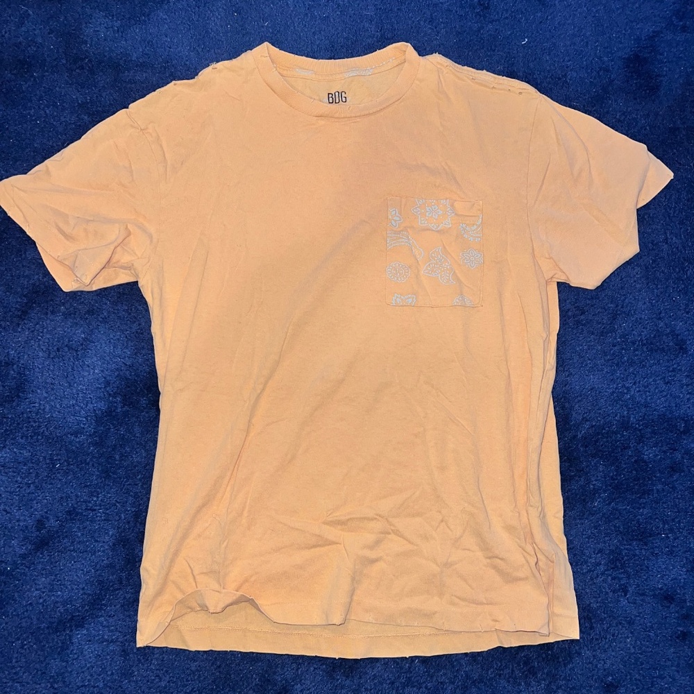 BDG by Urban Outfitters Washed/Distressed Yellow T-Shirt, Size M